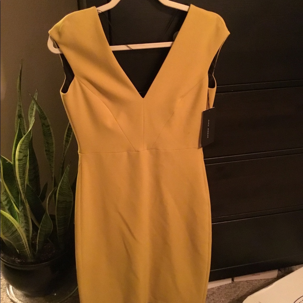 Yellow dress - Zara
